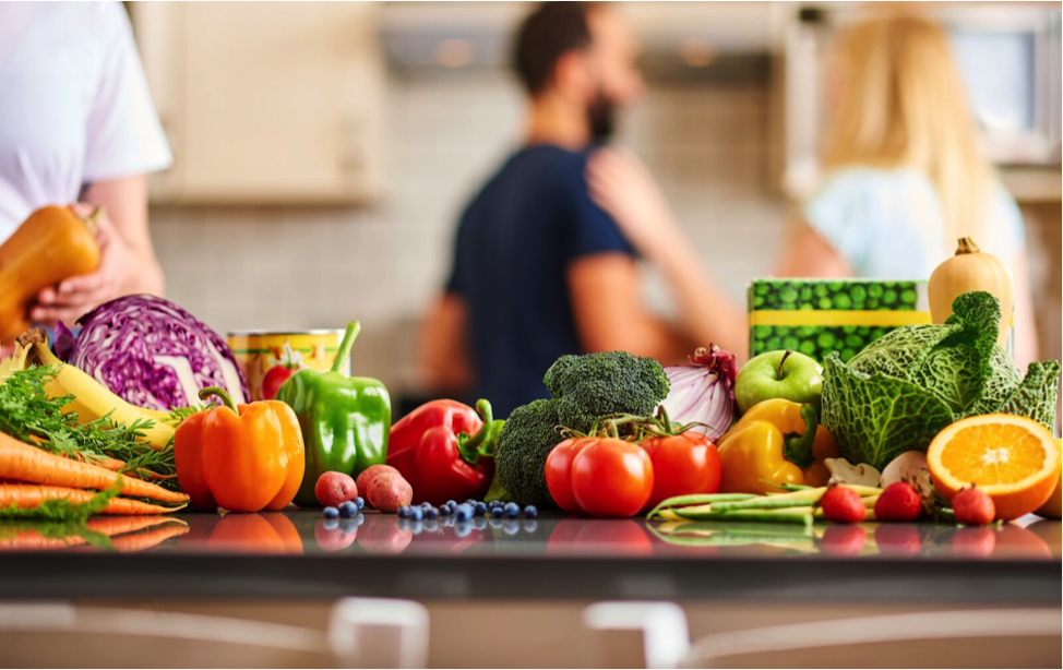 Top 5 Diet Tips to Follow By Soon-To-Be-Married Couple for a Glowing Look