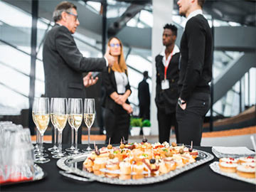 Corporate Catering Ideas that WON’T burn through your wallet